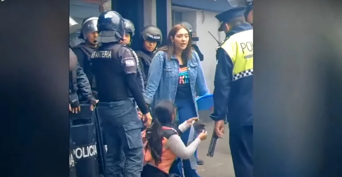 Protesta de empleados municipales y la reacción de la Policía. CAPTURA DE VIDEO