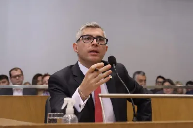 Según Canelada, las escuelas tienen problemas edilicios porque la educación no es prioridad