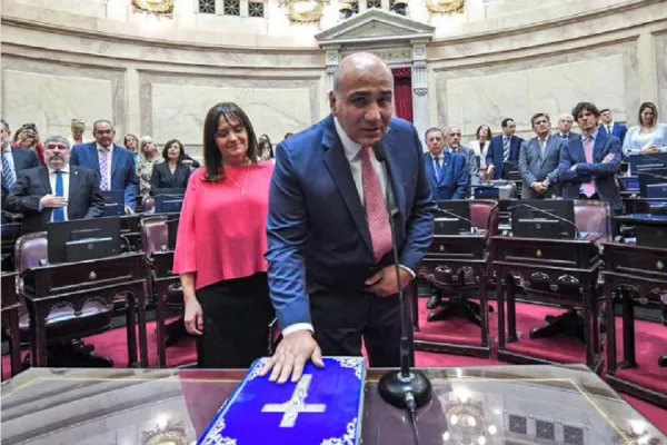 Manzur juró como senador y destacó la necesidad de una Argentina federal