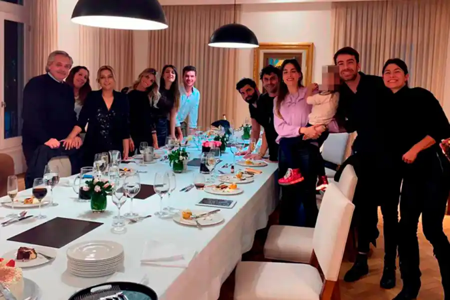FIESTA EN OLIVOS. El presidente Alberto Fernández pagó un costo político altísimo por celebrar el cumpleaños de su esposa en medio de la pandemia.
