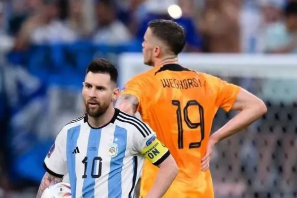 A un año de ser apodado bobo por Messi, Wout Weghorst no la pasa bien