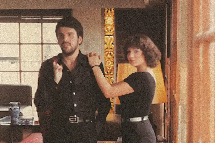 EN CASA. En la tarima (de fondo) de un pequeño departamento alquilado surgió Pimpinela. 