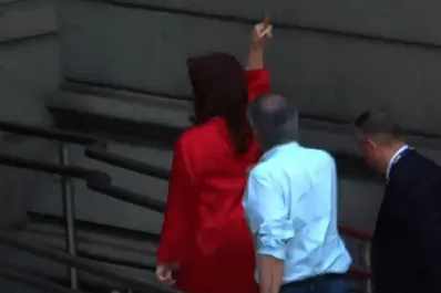 Cristina Kirchner hizo el gesto de fuck you al entrar al Congreso