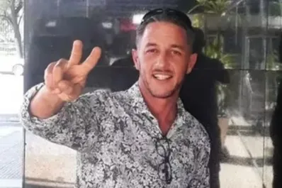 El juez Lijo ordenó la detención del hombre que le arrojó la botella a Javier Milei