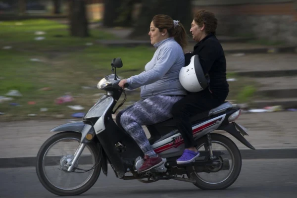 Accidentes de motos: la mortalidad baja un 73% si se usa casco