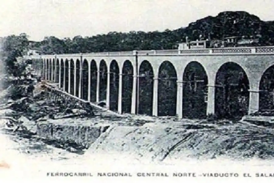 VIADUCTO. El ferrocarril hacia el norte tuvo una serie de obras, como la de El Saladillo, únicas para Sudamérica en el siglo XIX.