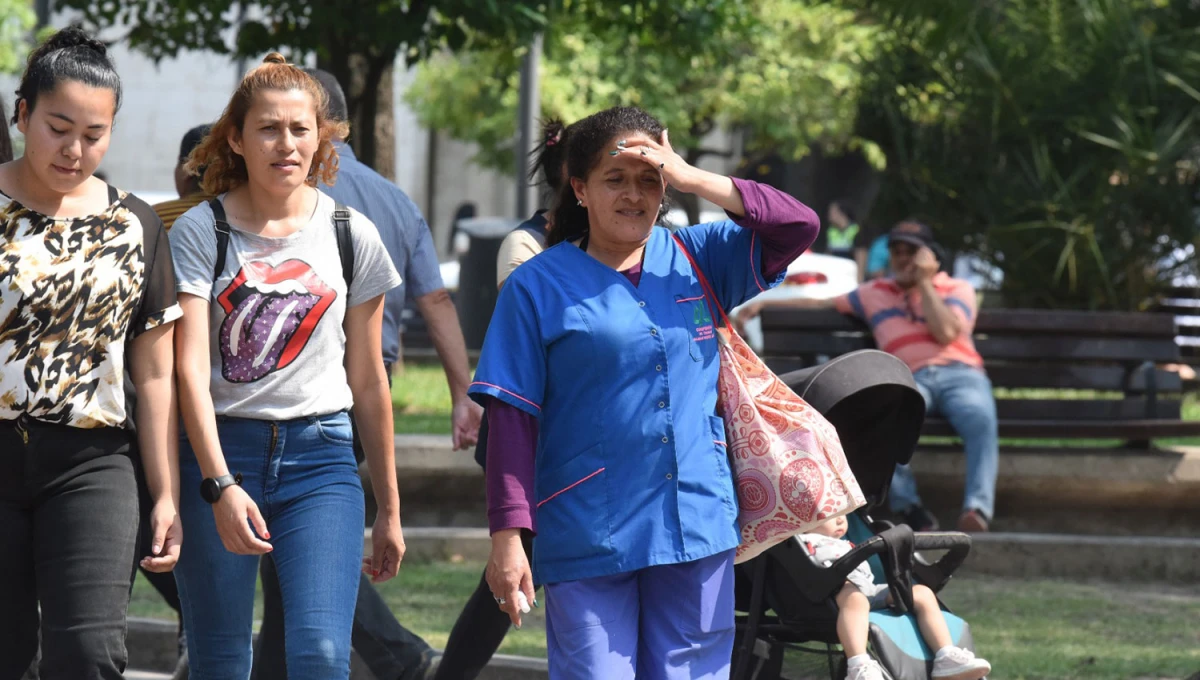 CALUROSO. El pronóstico anticipa una semana completa con temperaturas superiores a los 30 °C en Tucumán.