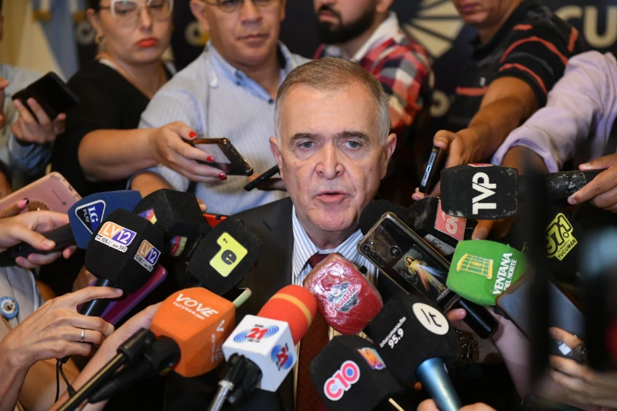 Osvaldo Jaldo, ante la prensa. COMUNICACIÓN PÚBLICA