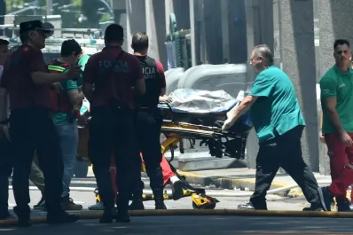 Incendio al lado de la Secretaría de Trabajo: confirmaron que murió una mujer