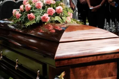 Perdieron a un familiar, recibieron el cuerpo equivocado y lo cremaron por error: “Estamos desconsolados”