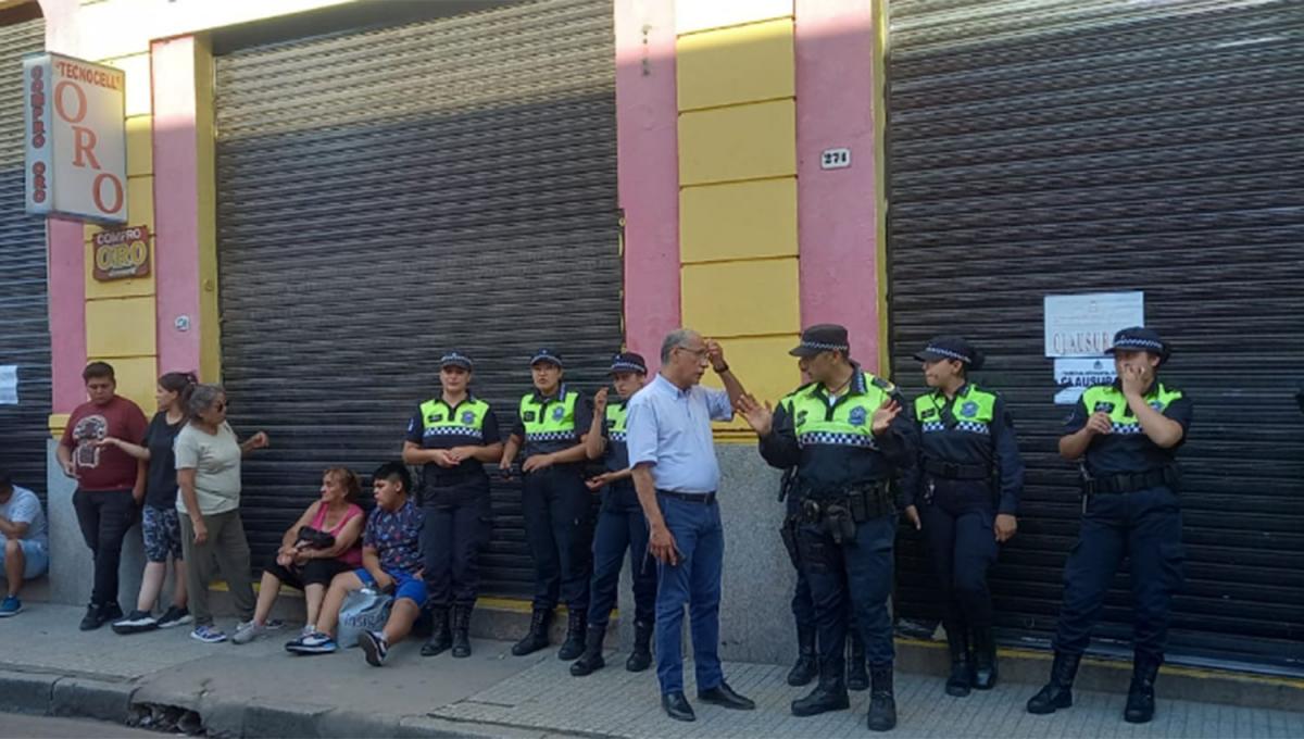 POR JUNÍN. La Justicia autorizó el ingreso de los puesteros por calle Junín. 