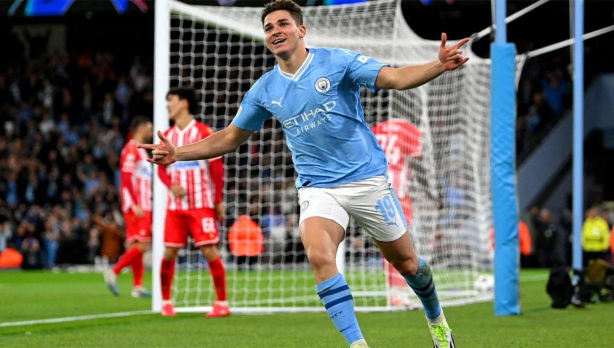 POR TODO. Julián Álvarez ya le anotó dos goles a Estrella Roja y una nueva victoria le dará puntaje perfecto a Manchester City en la fase de grupos de la Champions.