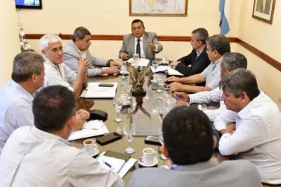 Coordinan un plan integral de obras en caminos, canales de riego y pluviales