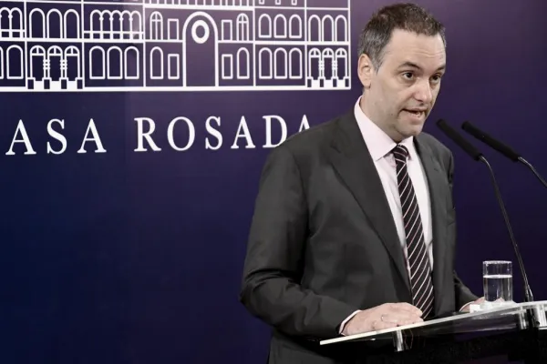 La quita de subsidios a transporte y servicios se aplicará desde el 1 de enero, según el Gobierno