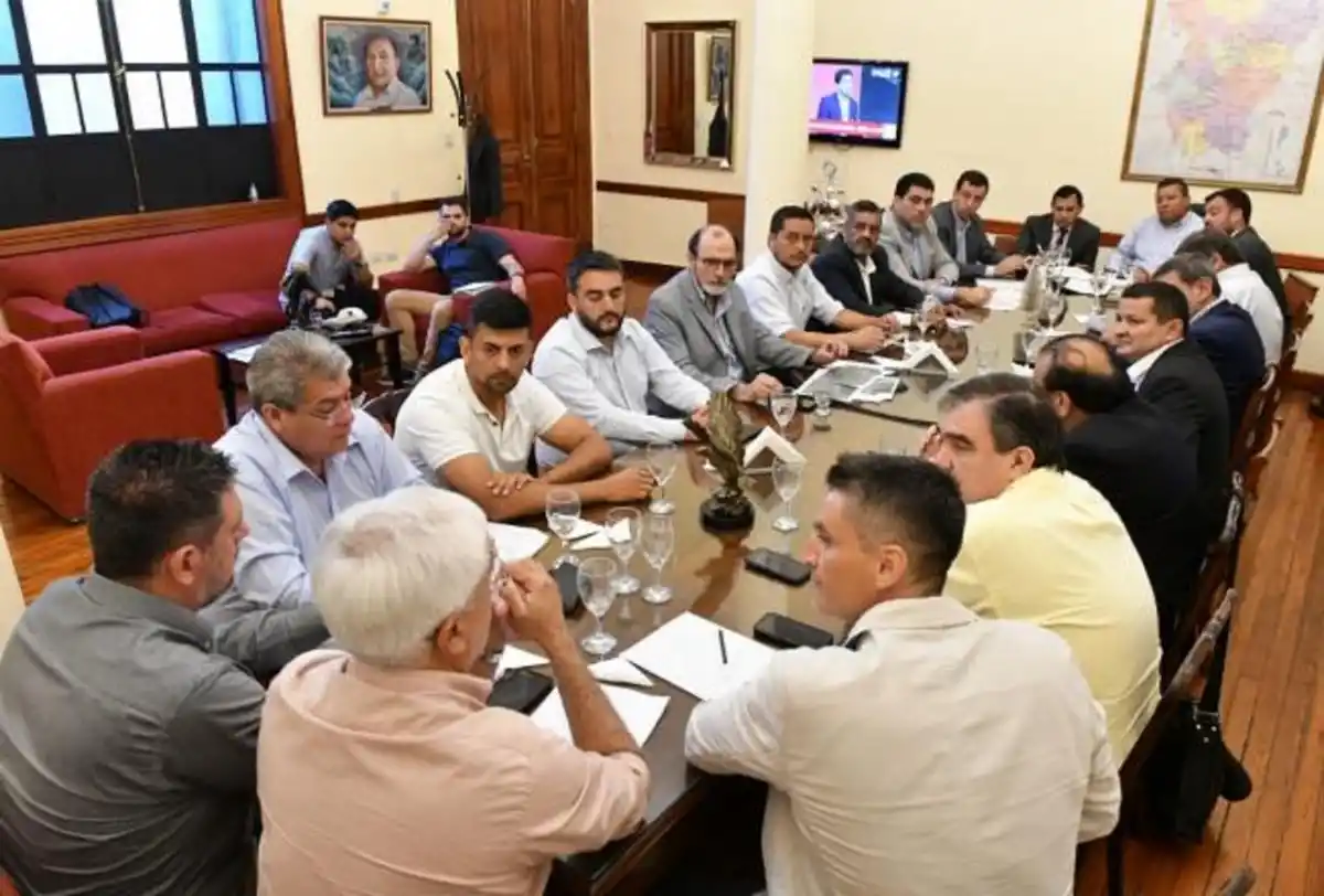 Reunión entre funcionarios e intendentes. COMUNICACIÓN PÚBLICA