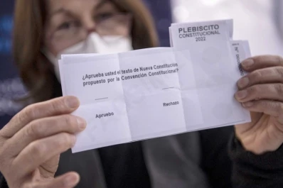 Chile decide por el voto cómo quiere que sea su Constitución