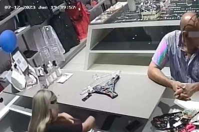 Estafas con tarjetas de crédito: imputaron a la cajera de un local de un shopping por tres hechos