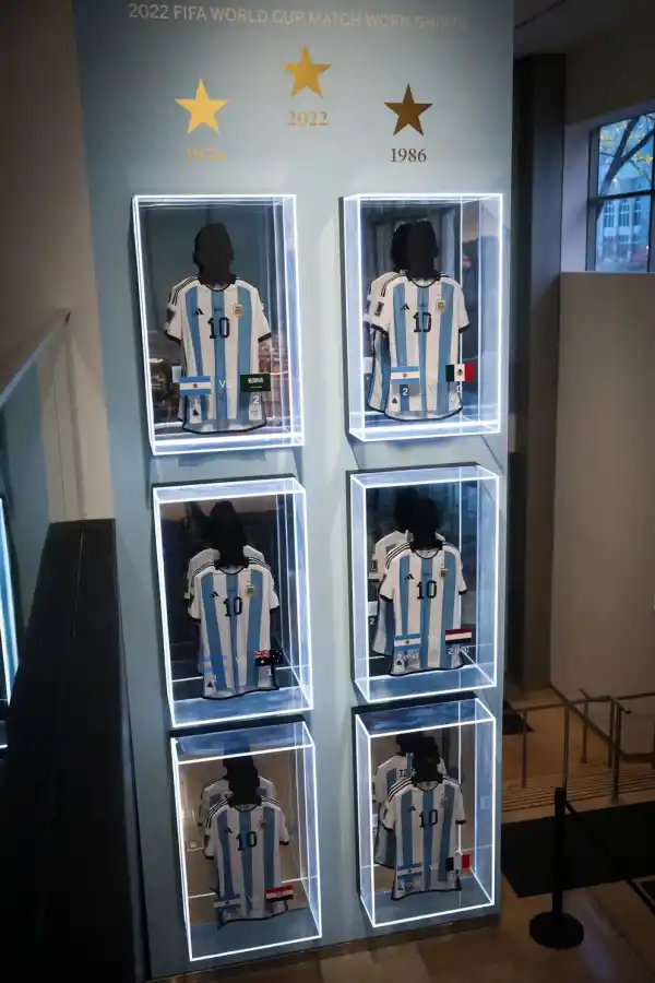 Subastaron seis camisetas que utilizó Lionel Messi en el Mundial de Qatar 2022: ¿Cuánto recaudaron?