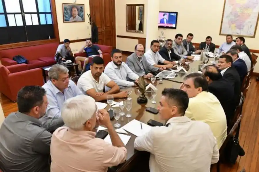 Reunión entre funcionarios e intendentes. COMUNICACIÓN PÚBLICA