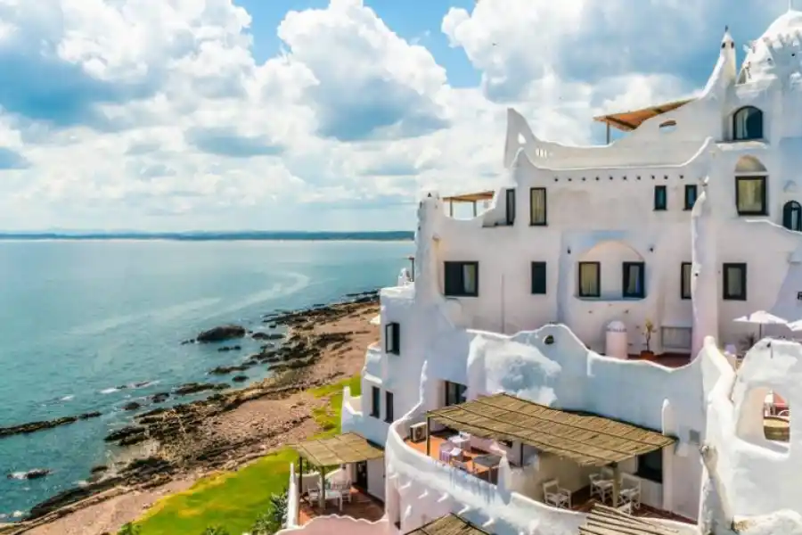 Vacaciones 2023/24: cuánto sale ir a Punta del Este este verano