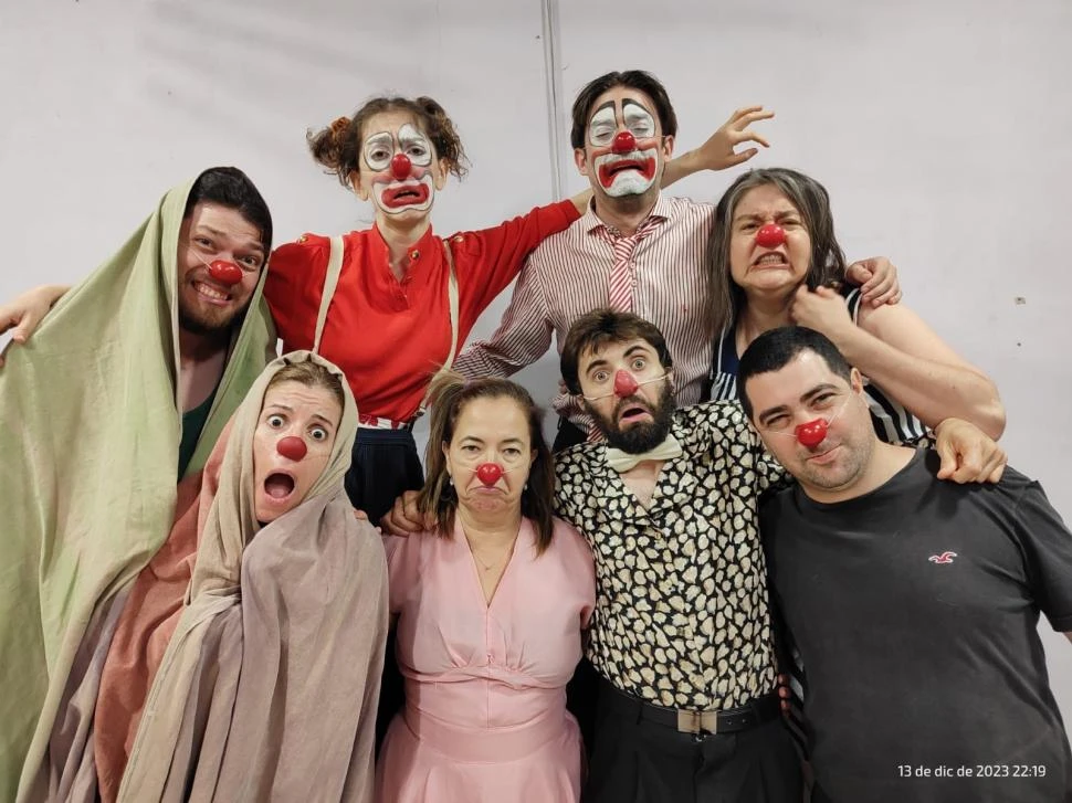 “CLÁSICOS Y NO TANTO”. El grupo de clowns y payasos de Schola Ludus despedirá un intenso año esta noche en el Centro Cultural Aconquija.