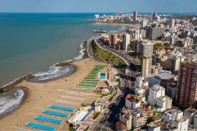 Verano 2024: ¿Cuánto cuesta alquilar una carpa en las playas de Mar del Plata?