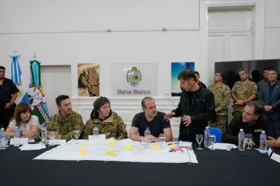Milei, en Bahía Blanca, tras el temporal: Tengo confianza en que vamos a salir adelante