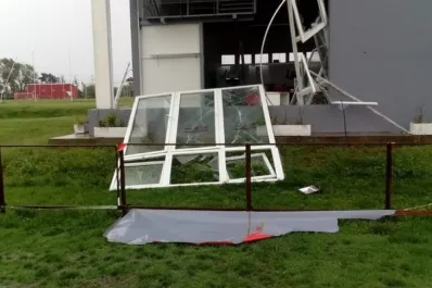 El temporal en Buenos Aires causó destrozos en varios clubes