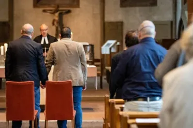 El papa Francisco aprobó la bendición a parejas homosexuales, pero las catalogó de “irregulares”