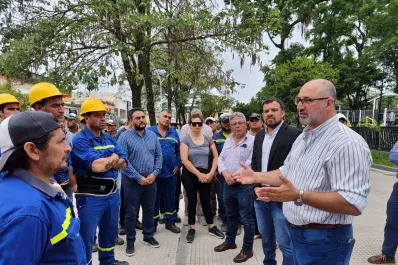 La SAT está reparando fugas de agua potable y eliminando los líquidos cloacales en Monteros