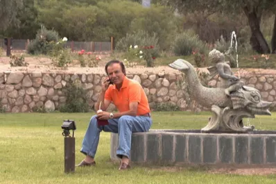 Cómo es la mansión donde vivía Carlos Menem y por qué suspendieron sus visitas