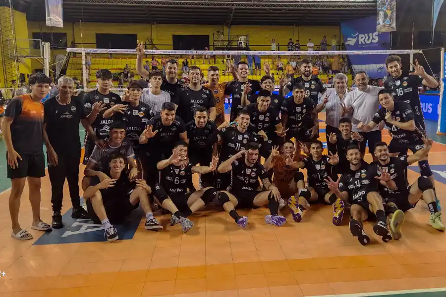 TRIUNFALES. El equipo a pleno luego de vencer a River. Fue un fin de semana con tres triunfos seguidos.