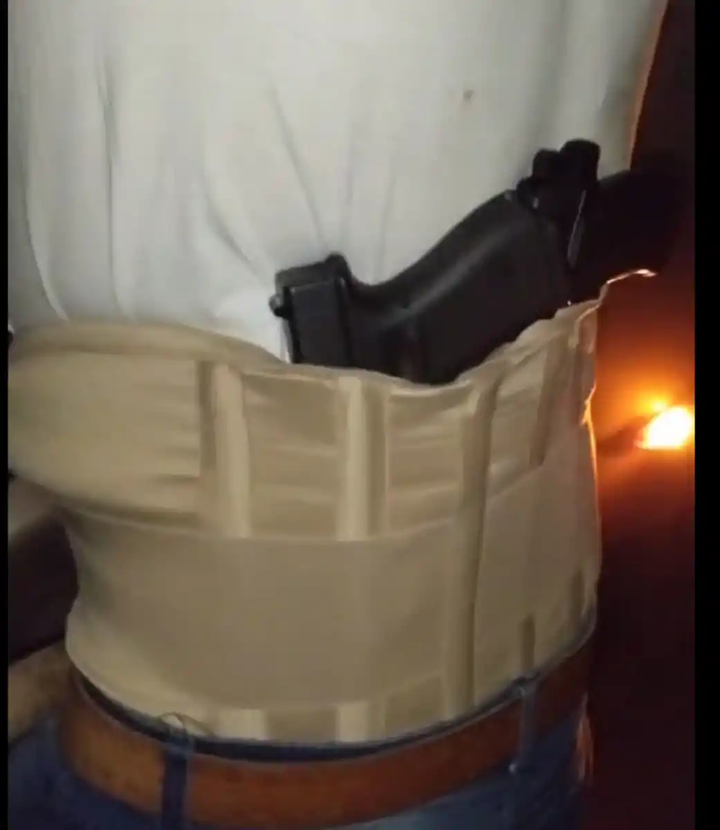 En la ruta 38: dos ciudadanos chilenos transportaban armas de fuego en un colectivo