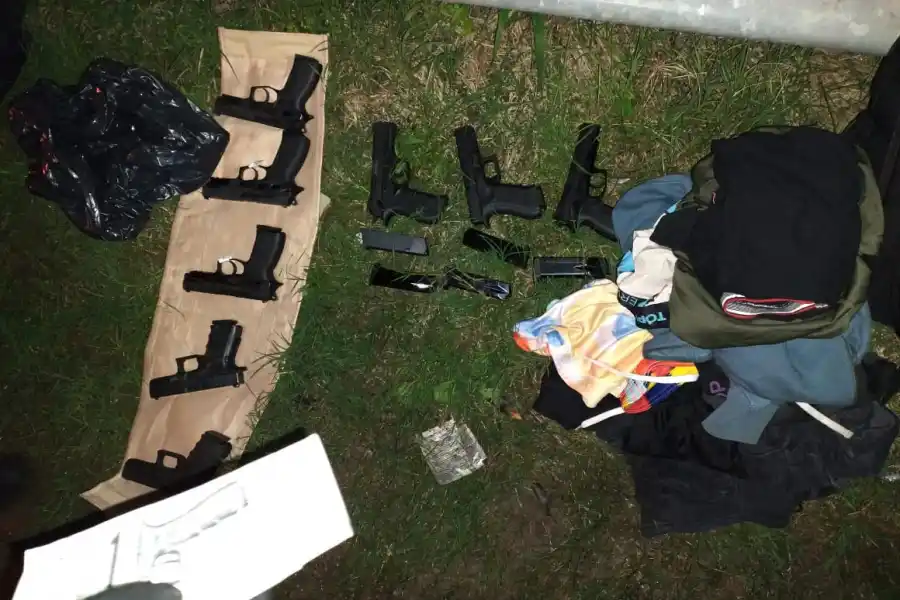 En la ruta 38: dos ciudadanos chilenos transportaban armas de fuego en un colectivo