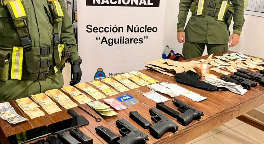En la ruta 38: dos ciudadanos chilenos transportaban armas de fuego en un colectivo