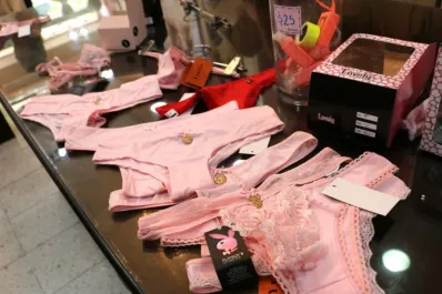 El verdadero significado de regalar una bombacha rosa en Navidad