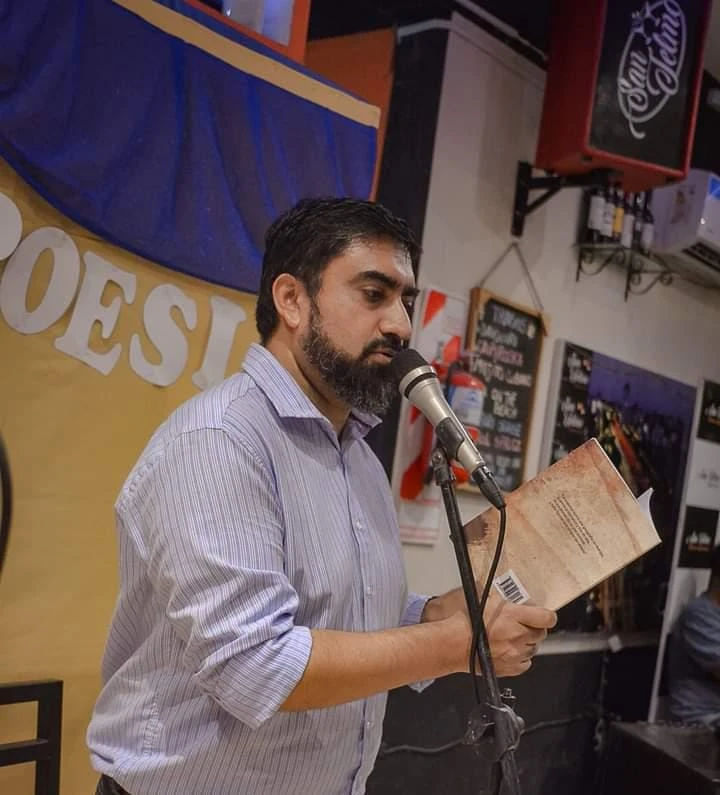 EL AUTOR. El docente santiagueño Aníbal Costilla habla en su libro de la geografía profunda de su provincia.