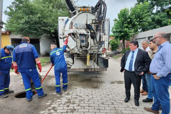 Desobstruyeron las cloacas desbordadas de Alberdi