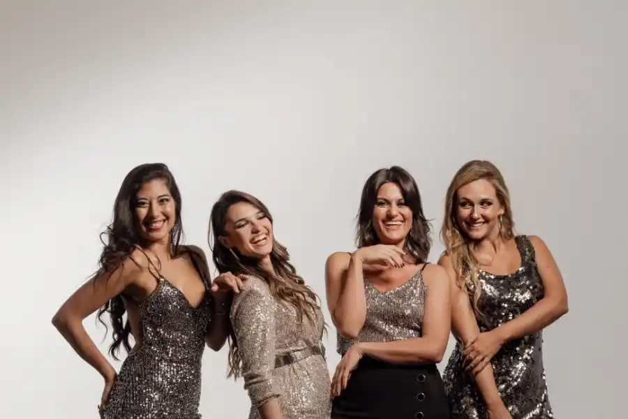 DEMODÉE. Con hits que no pasan de moda, en Navidad Solidaria.