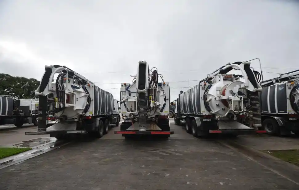 DESOBSTRUCTORES. Los camiones de la SAT en el operativo.