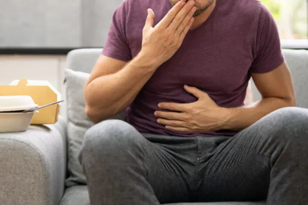 Cuál es el condimento ideal para aliviar la acidez estomacal y que puede reemplazar al omeprazol