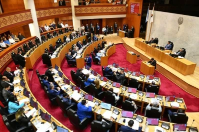 Cómo son los sueldos que perciben las autoridades de los tres poderes