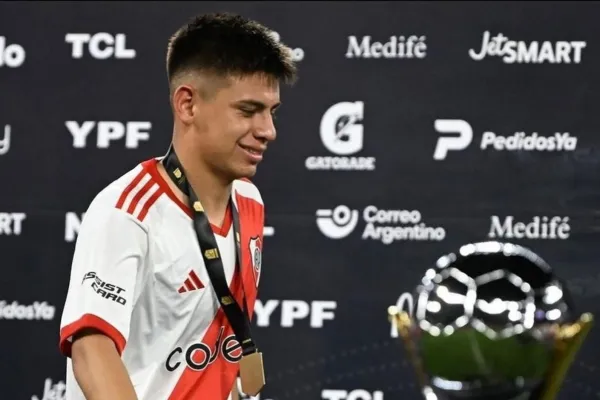 ¿Cómo es el plan del Manchester City para llevarse a Claudio Echeverri?
