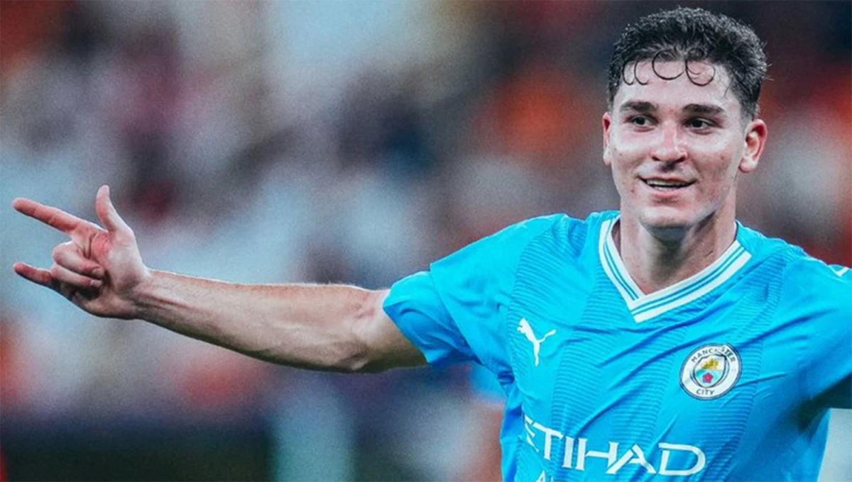 EN RACHA. Julián Álvarez volverá a ser titular en un Manchester City que ha ganado cinco títulos esta temporada.