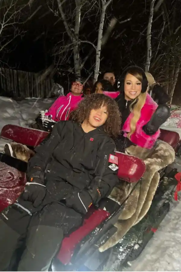 De los Jonas Brothers a Taylor Swift: ¿cuáles fueron las tradiciones navideñas más excéntricas de los famosos?