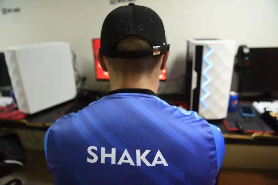 ESTAMPADO. El apodo de Jaime surgió por su fanatismo por el anime Saint Seiya.