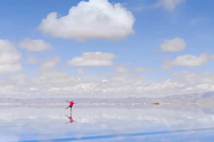 Vacaciones 2023/24: descubrí el mágico mar de sal, una maravilla natural que queda en el norte