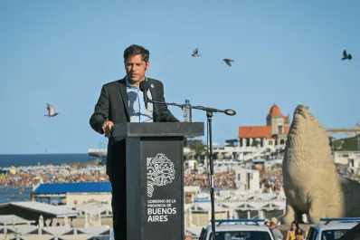 Kicillof otorgó un aumento del 25% para los empleados públicos bonaerenses