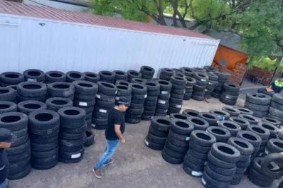 Secuestran 800 cubiertas que traían a Tucumán de contrabando