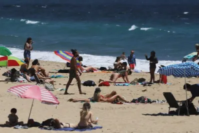 Vacaciones 2024: así podrían impactar las medidas de Milei para quienes viajen a Chile